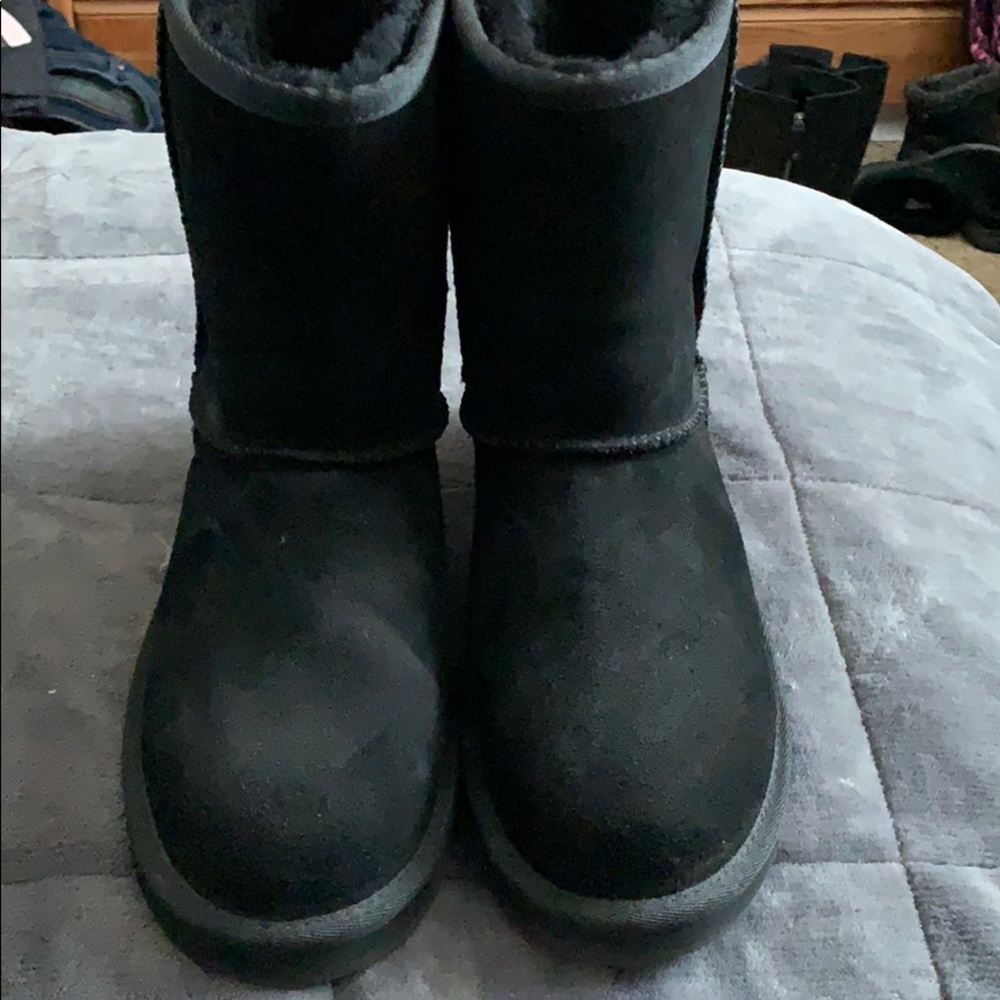 Boots - Picture 2 of 5